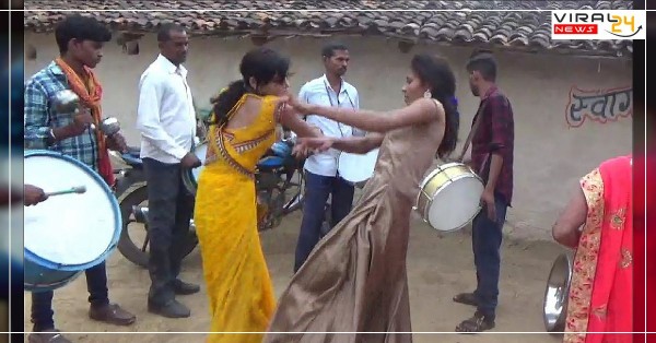 गांव की भाभियों ने गांव के बीच में किया ताबड़तोड़ डांस, वायरल वीडियो।
