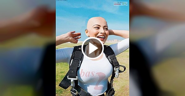 ईरानी प्रदर्शनकारियों और अंकिता भंडारी के समर्थन में उर्वशी रौतेला ने काटे बाल